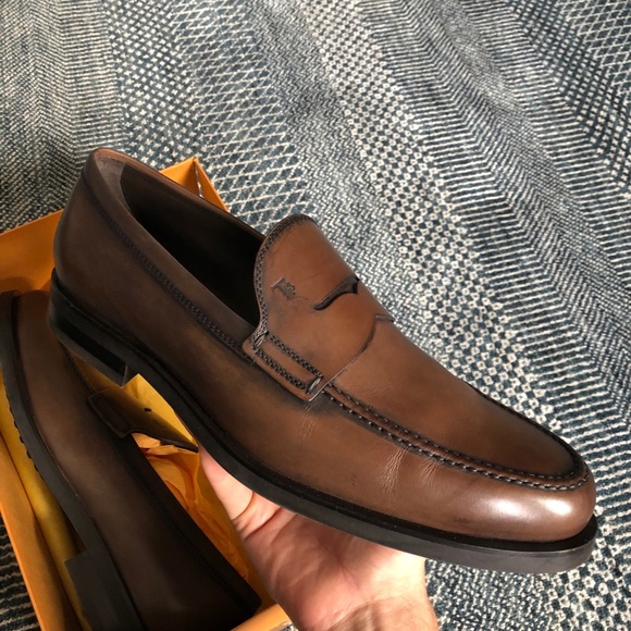 Tod’s brown leather loafers main image 4
